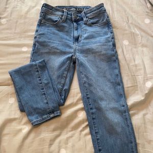 American Eagle skinny jeans